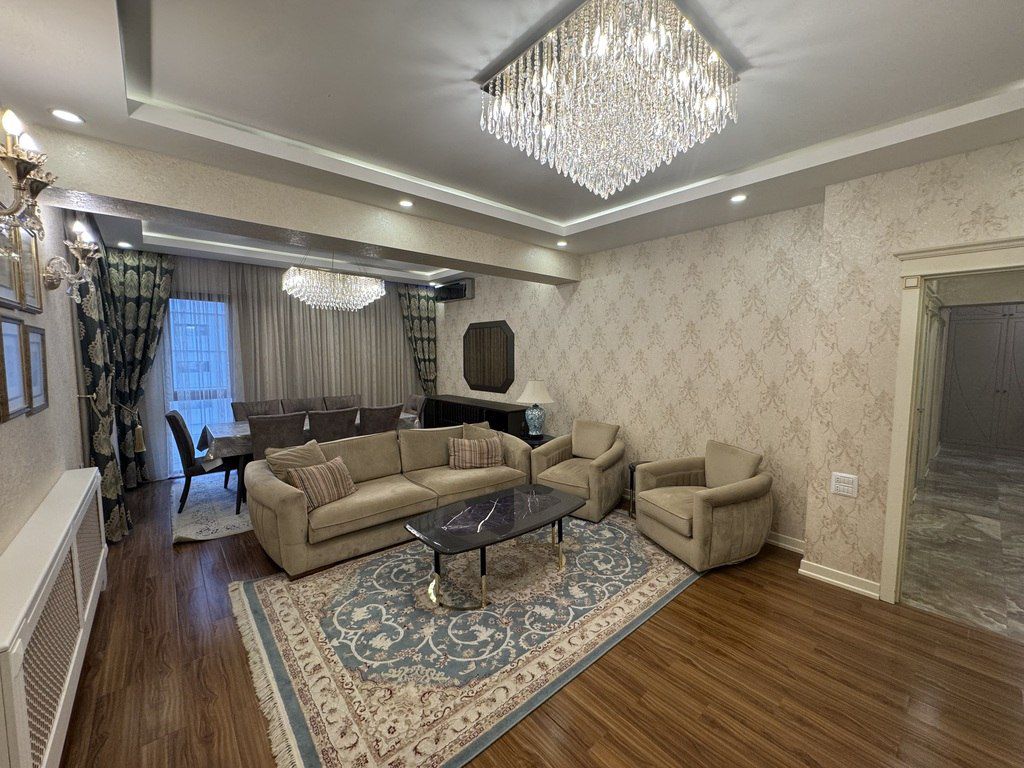 İcarəyə verilir 4 otaqlı yeni tikili 181 m² — Mənzil, Bakı (2)