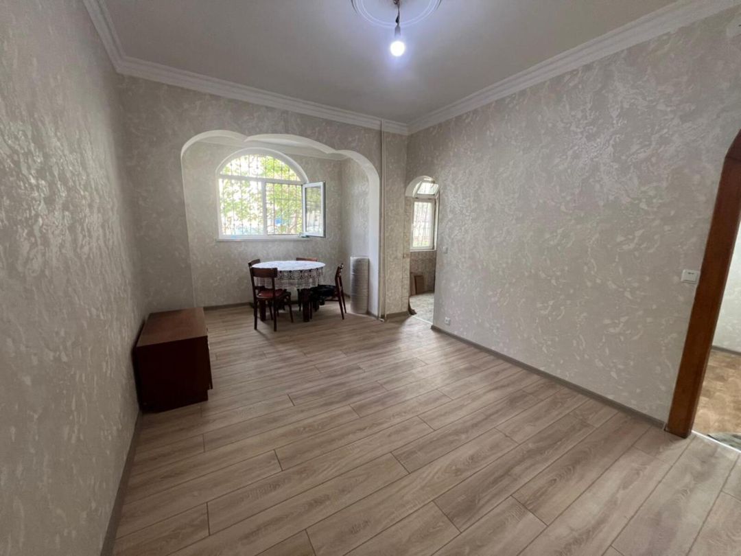 Satılır 2 otaqlı köhnə tikili 52 m² — Mənzil, Bakı (3)
