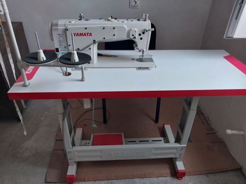 Yamata sənaye tikiş maşını və stol komplekti - Brend/model: Yamata — Mingəçevir