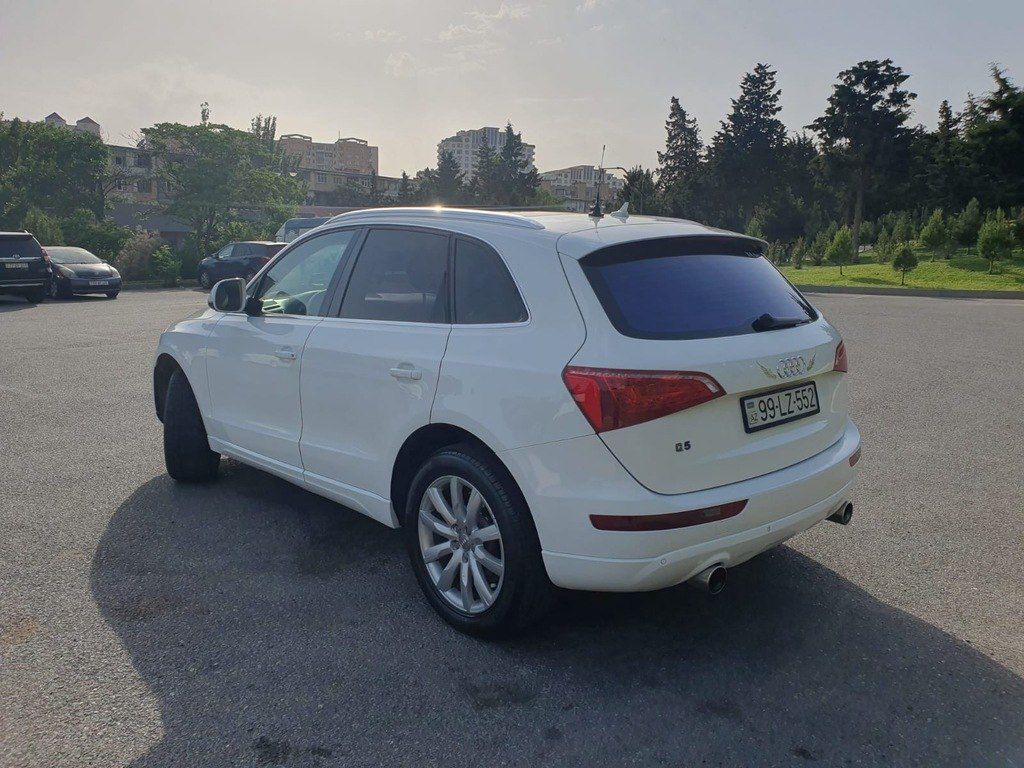 Audi Q5, 2.0 L, 2011 il, 247 970 km — Avtomobillər, Bakı (5)
