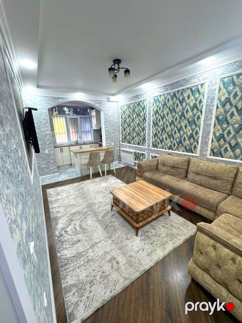 Satılır 4 otaqlı köhnə tikili 95 m²
