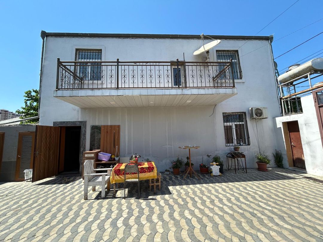 Satılır 4 otaqlı həyət evi/bağ evi 250 m² — Ev, villa, Bakı (3)