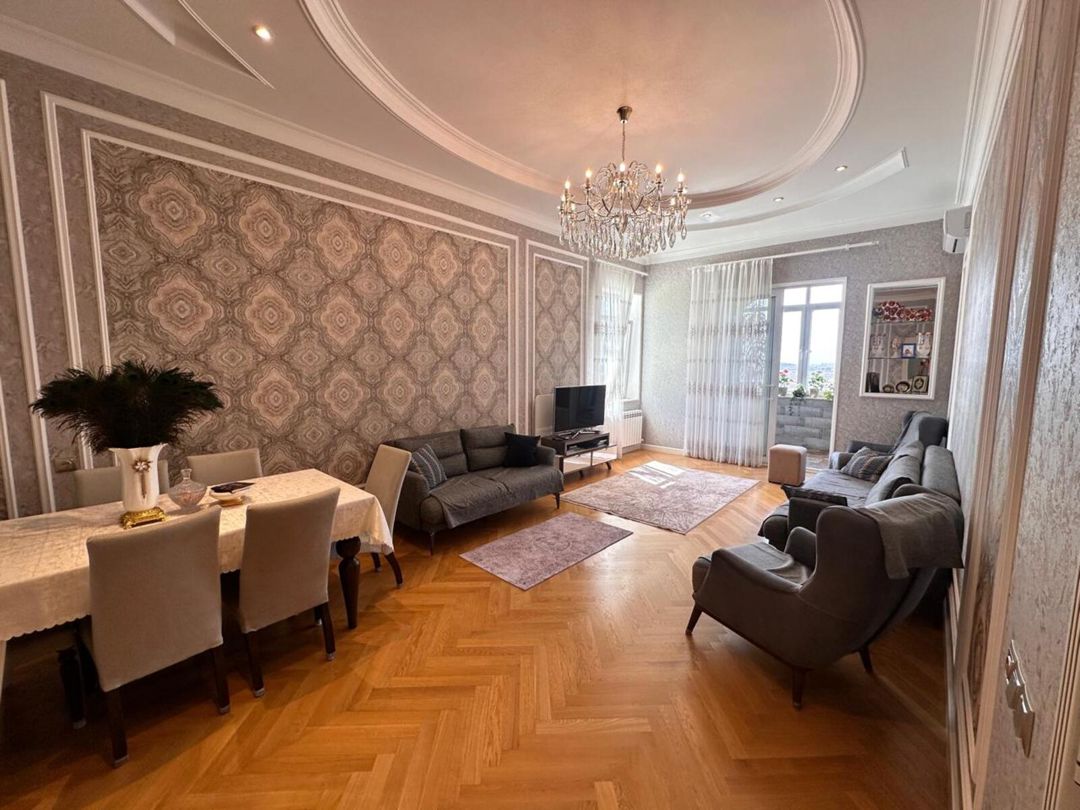 Satılır 8 otaqlı həyət evi/bağ evi 400 m² — Ev, villa, Bakı (2)