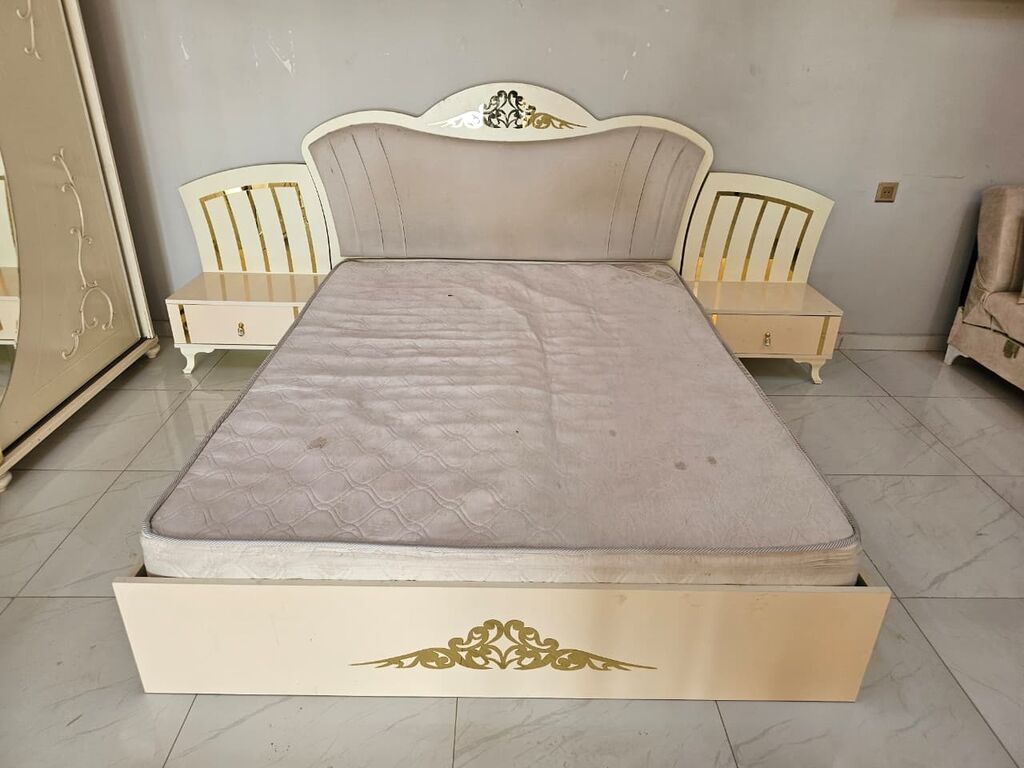 *Taxt satılır* Qıymet 210 - azn *Catdırlma Pulsuz* 2 eded — Mebel, Saray