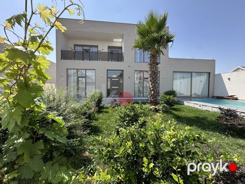 Satılır 5 otaqlı həyət evi/bağ evi 450 m²