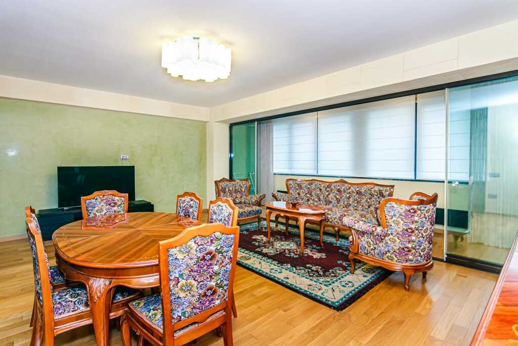 İcarəyə verilir 2 otaqlı köhnə tikili 88 m² — Mənzil, Bakı (5)