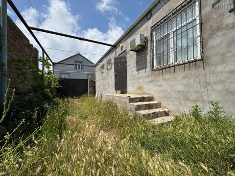 Satılır 3 otaqlı həyət evi/bağ evi 100 m² — Bakı