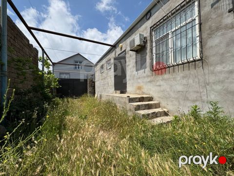 Satılır 3 otaqlı həyət evi/bağ evi 100 m²