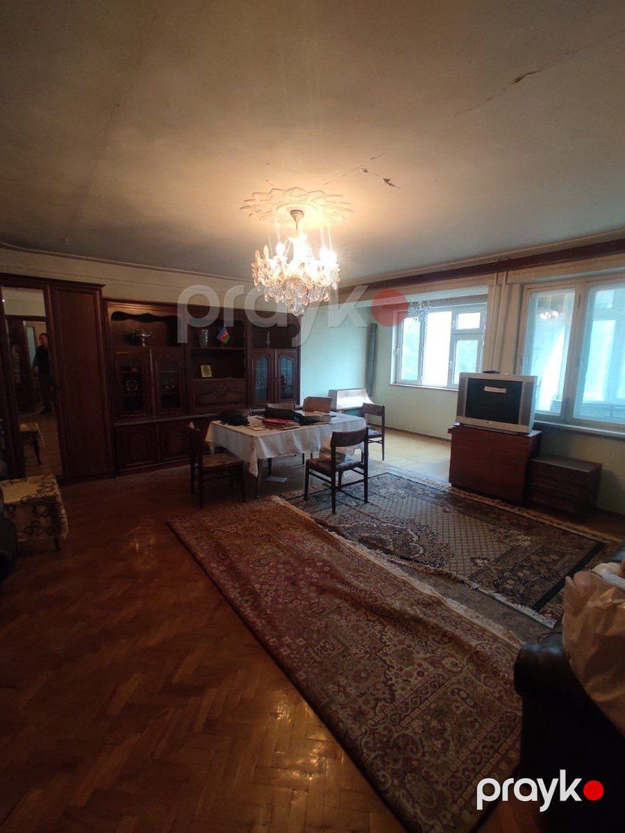Satılır 4 otaqlı köhnə tikili 110 m² — Mənzil, Bakı (2)