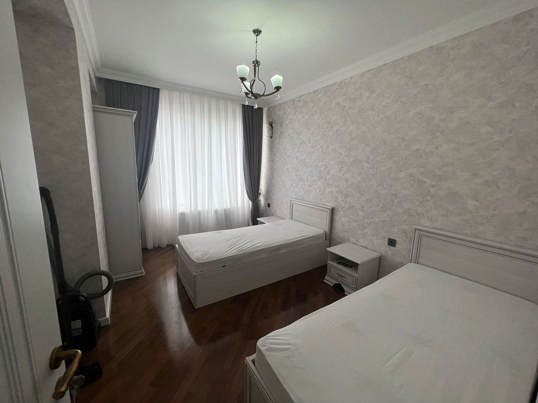 İcarəyə verilir 3 otaqlı yeni tikili 120 m² — Mənzil, Bakı (4)