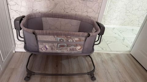 Elektriklə işləyən uşaq beşiyi Satılır 110 azn. Heç işlenmeyib — Bakı