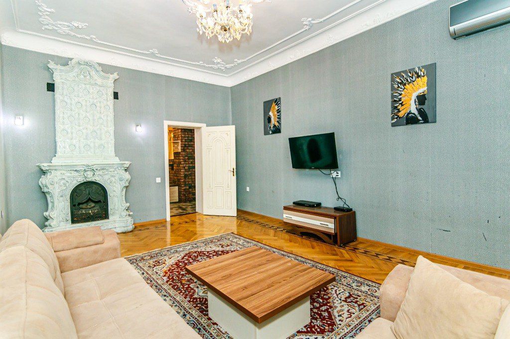 İcarəyə verilir 4 otaqlı köhnə tikili 130 m² — Mənzil, Bakı (3)