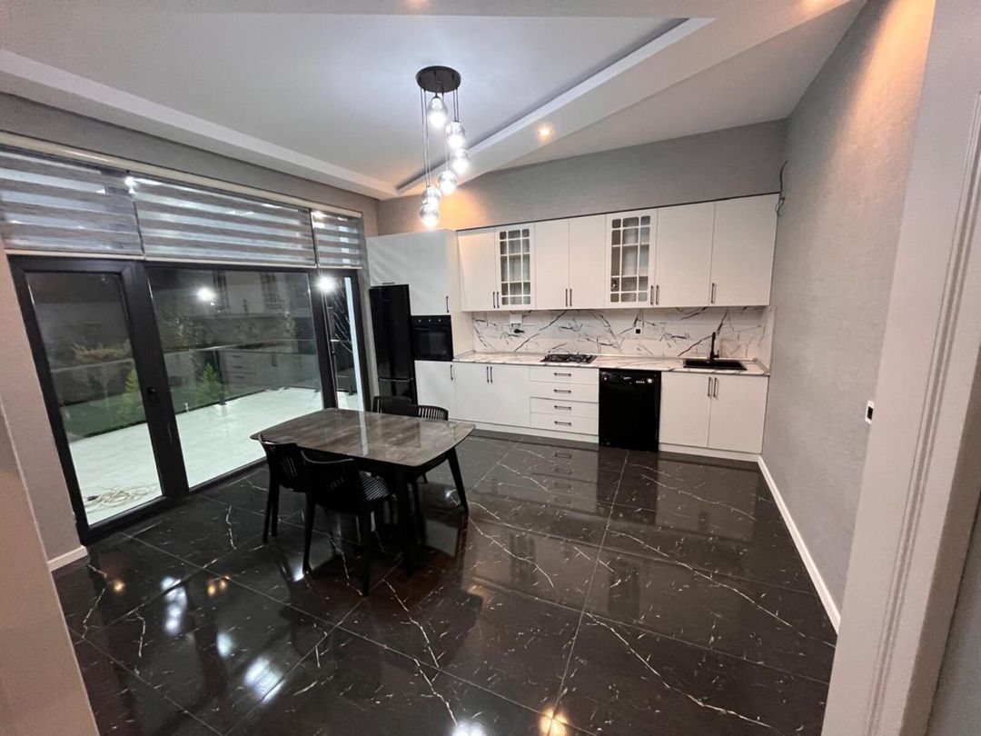 İcarəyə verilir 4 otaqlı həyət evi/bağ evi 300 m² — Ev, villa, Bakı (8)