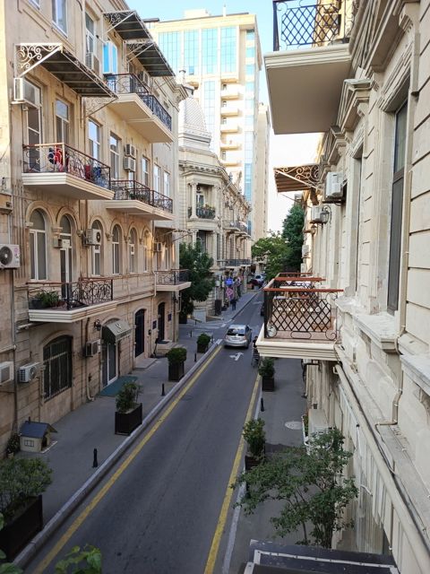 Satılır 2 otaqlı köhnə tikili 42 m² — Bakı