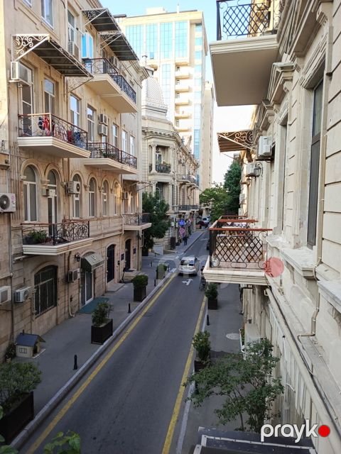 Satılır 2 otaqlı köhnə tikili 42 m²