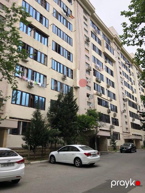 Satılır 2 otaqlı köhnə tikili 65 m²