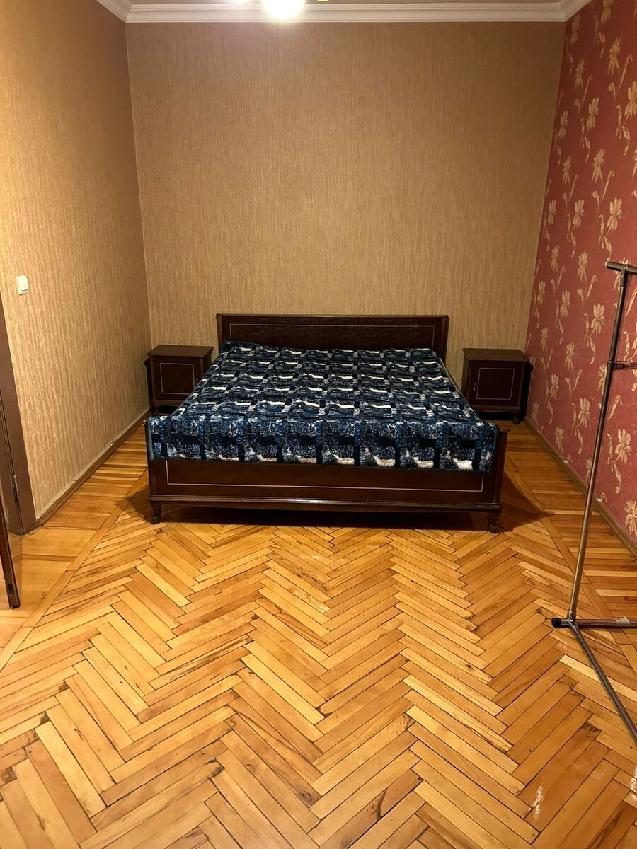İcarəyə verilir 4 otaqlı köhnə tikili 110 m² — Mənzil, Bakı (7)