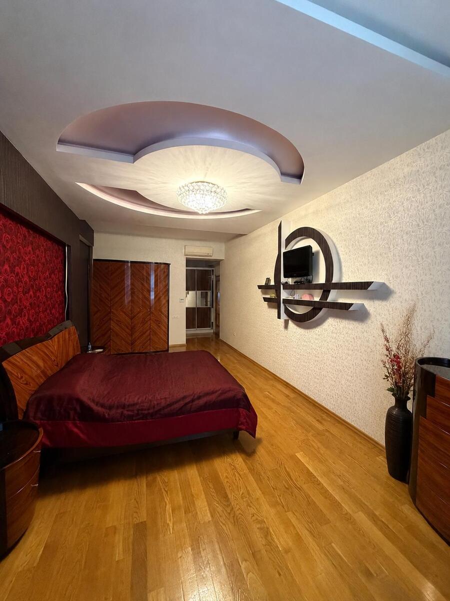 Satılır 3 otaqlı yeni tikili 195 m² — Mənzil, Bakı (11)