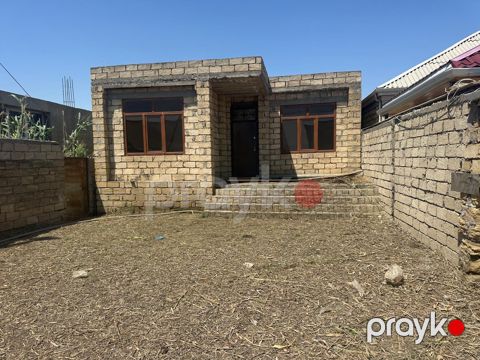 Satılır 4 otaqlı həyət evi/bağ evi 100 m²