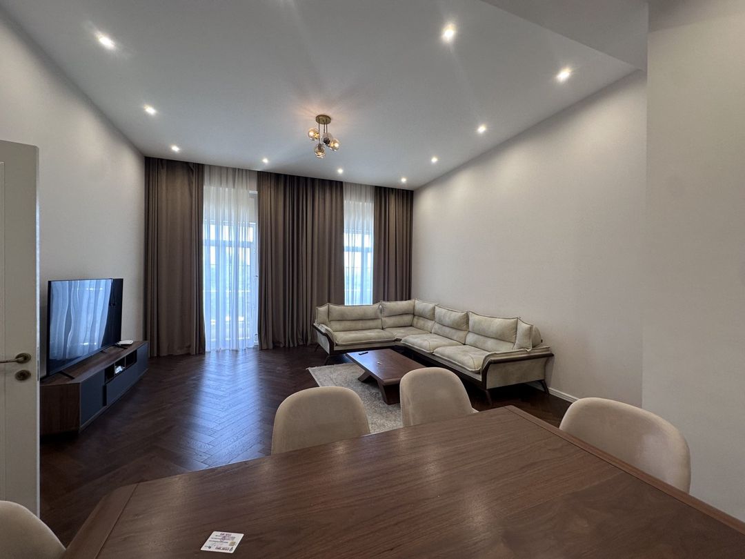 İcarəyə verilir 4 otaqlı yeni tikili 160 m² — Mənzil, Bakı (2)