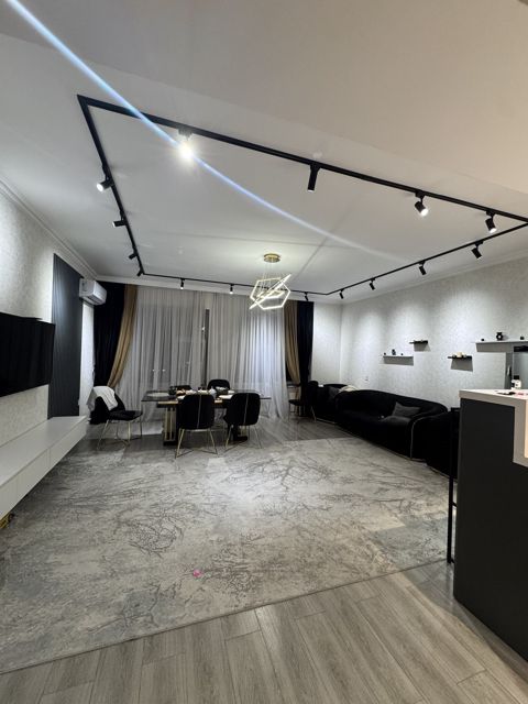 İcarəyə verilir 4 otaqlı yeni tikili 135 m² — Bakı