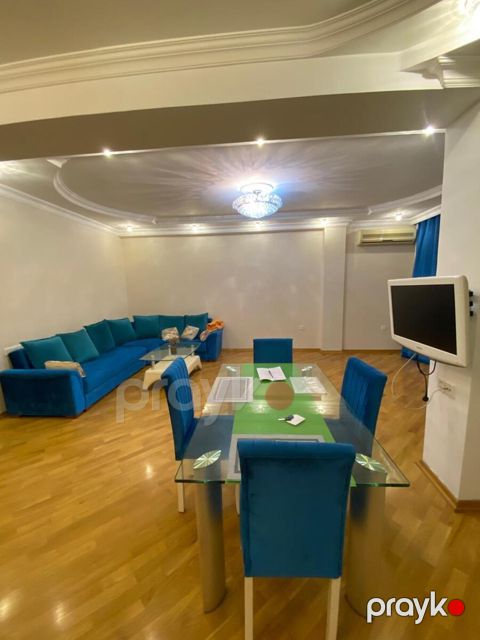 İcarəyə verilir 2 otaqlı yeni tikili 90 m²