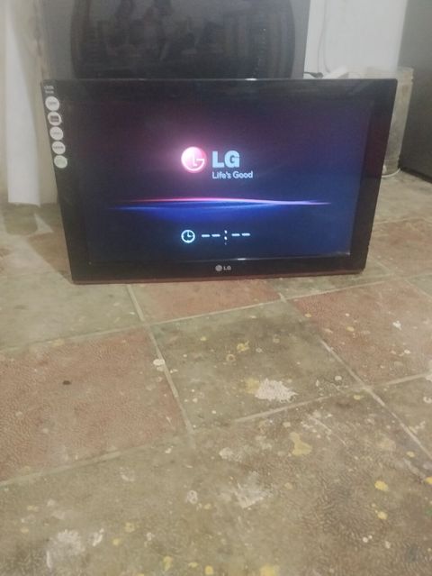 İşlənmiş Televizor LG LCD 24" Ünvandan götürmə — Digah