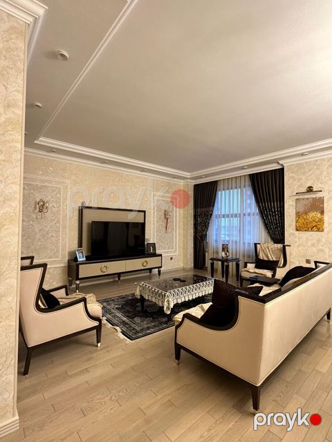 Satılır 3 otaqlı yeni tikili 193 m²
