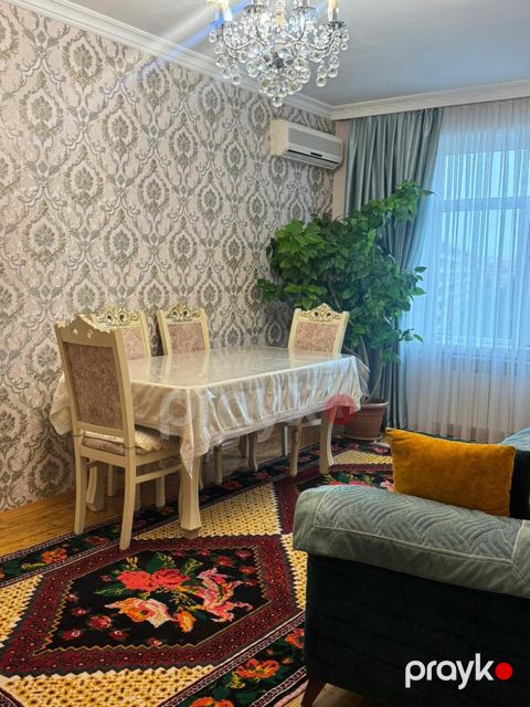 Satılır 3 otaqlı köhnə tikili 80 m²