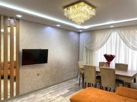 Satılır 3 otaqlı köhnə tikili 80 m² — Bakı