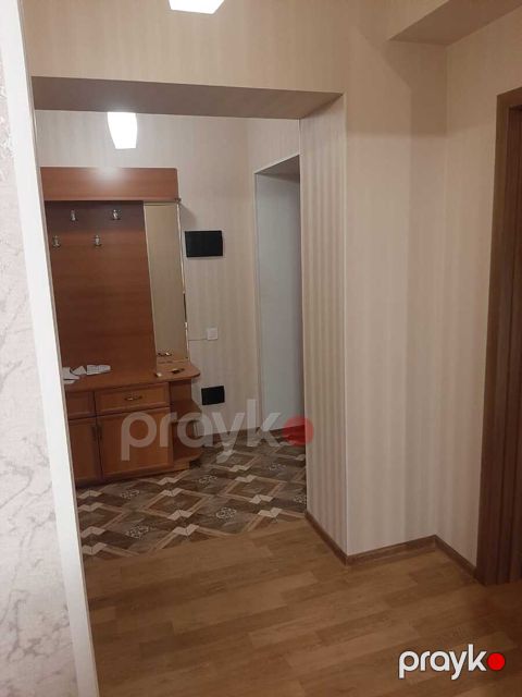 Satılır 4 otaqlı köhnə tikili 100 m²