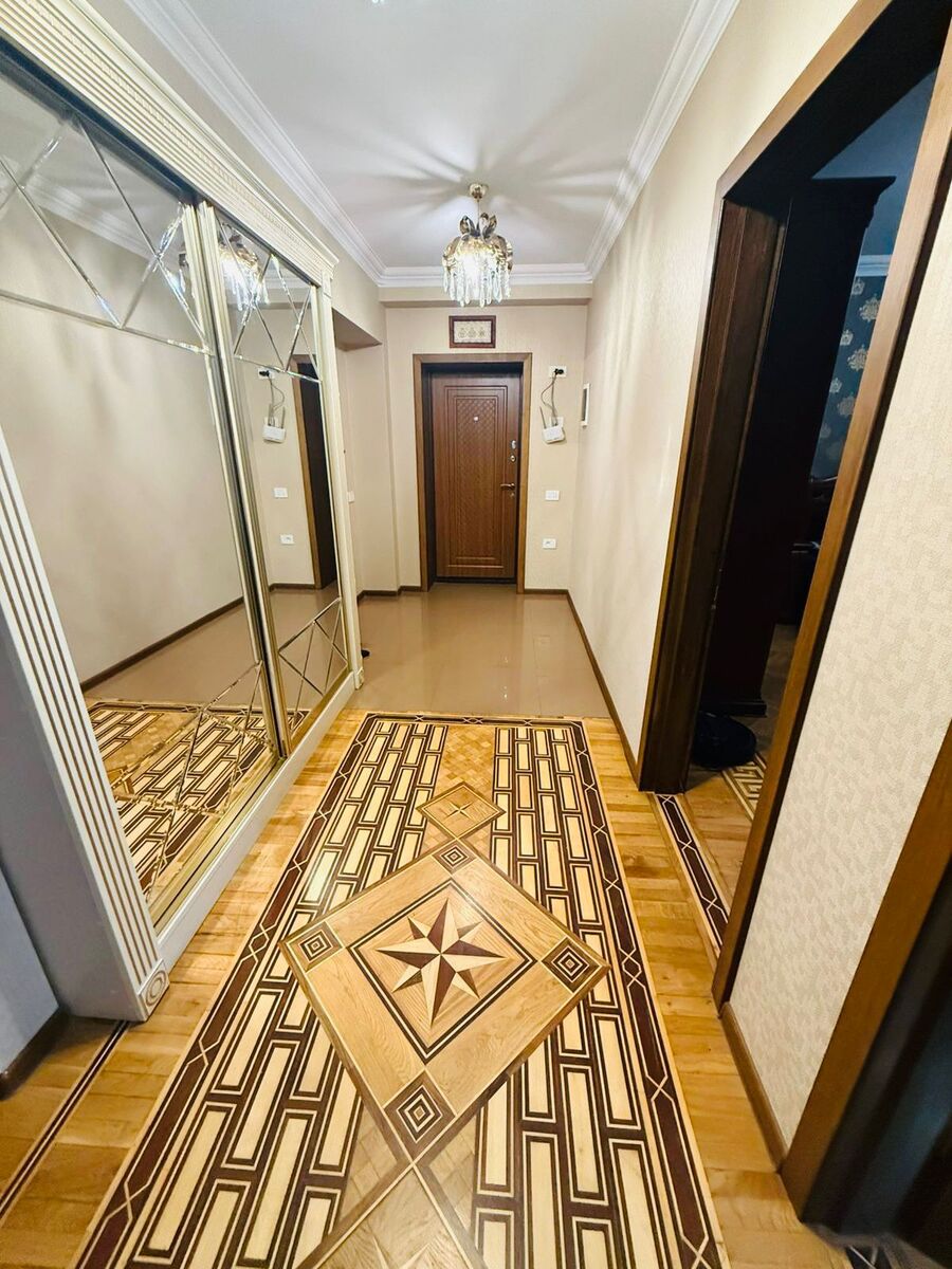 Satılır 4 otaqlı köhnə tikili 125 m² — Mənzil, Bakı (7)