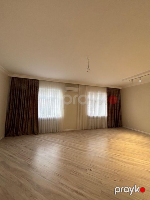 Satılır 5 otaqlı yeni tikili 192 m²