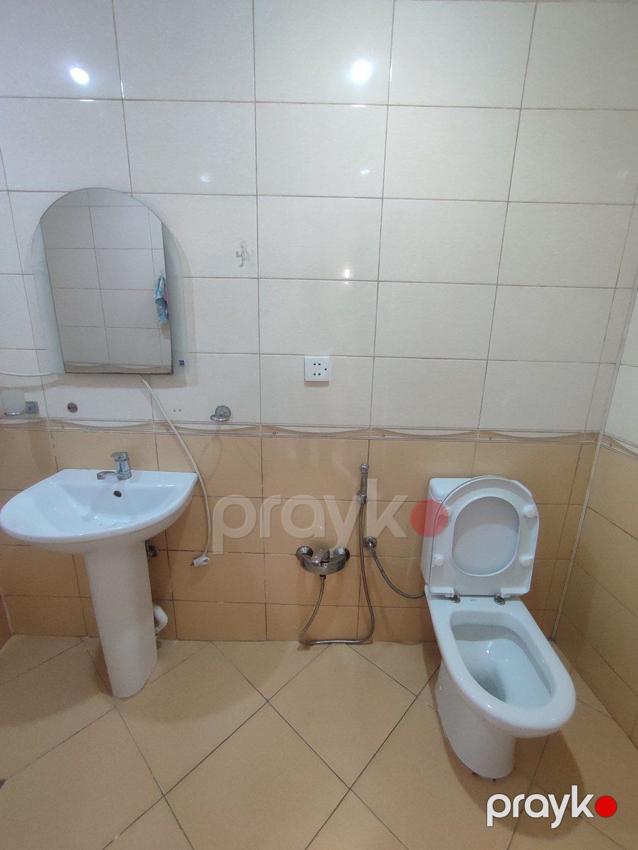 İcarəyə verilir 2 otaqlı köhnə tikili 65 m² — Mənzil, Bakı (11)