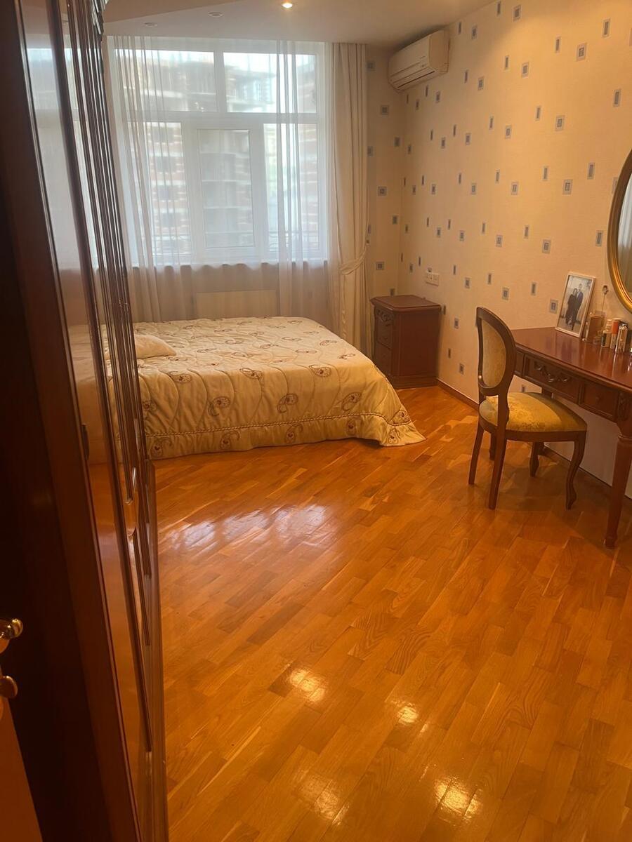 İcarəyə verilir 3 otaqlı yeni tikili 140 m² — Mənzil, Bakı (6)
