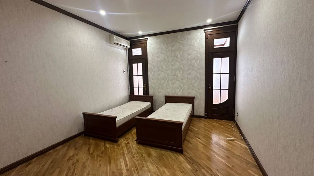 İcarəyə verilir 5 otaqlı yeni tikili 240 m² — Mənzil, Bakı (9)