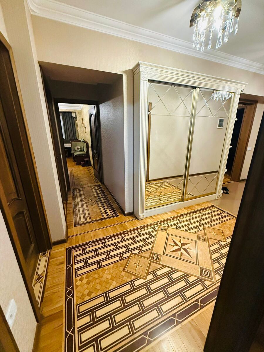 Satılır 4 otaqlı köhnə tikili 125 m² — Mənzil, Bakı (8)