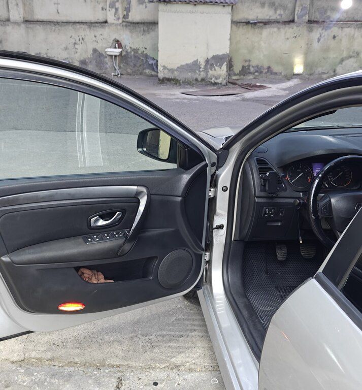 Renault Laguna, 1.5 L, 2007 il, 300 000 km — Avtomobillər, Gəncə (6)