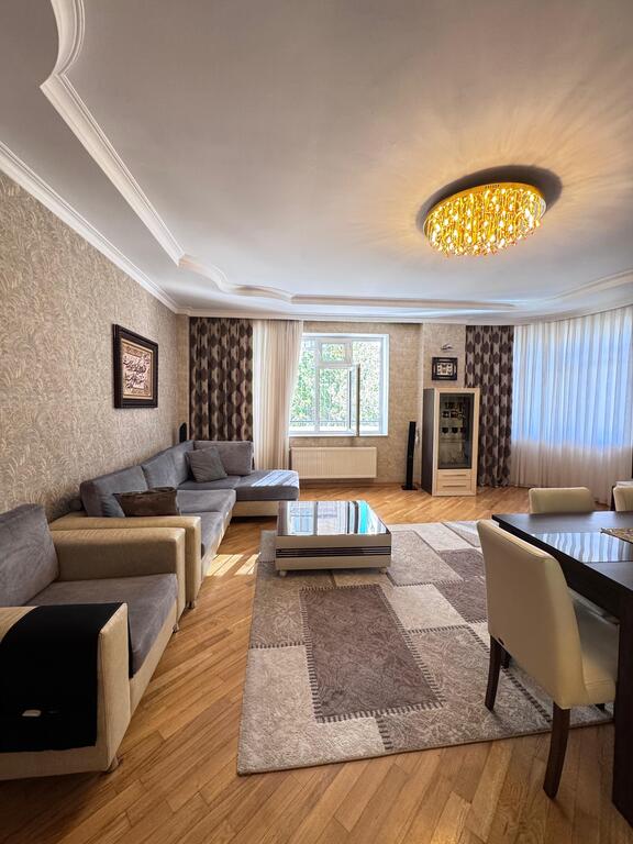 Satılır 4 otaqlı yeni tikili 203 m² — Mənzil, Bakı
