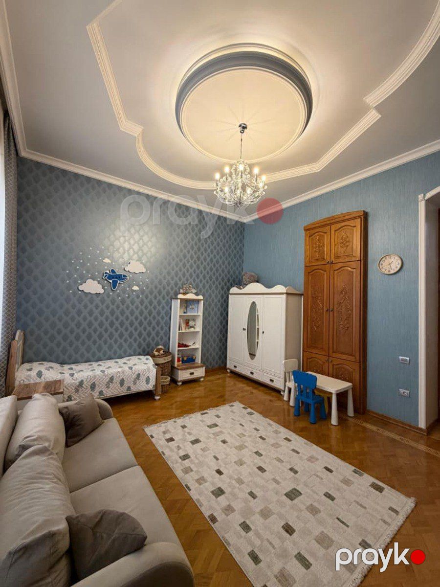 Satılır 7 otaqlı köhnə tikili 450 m² — Mənzil, Bakı (11)