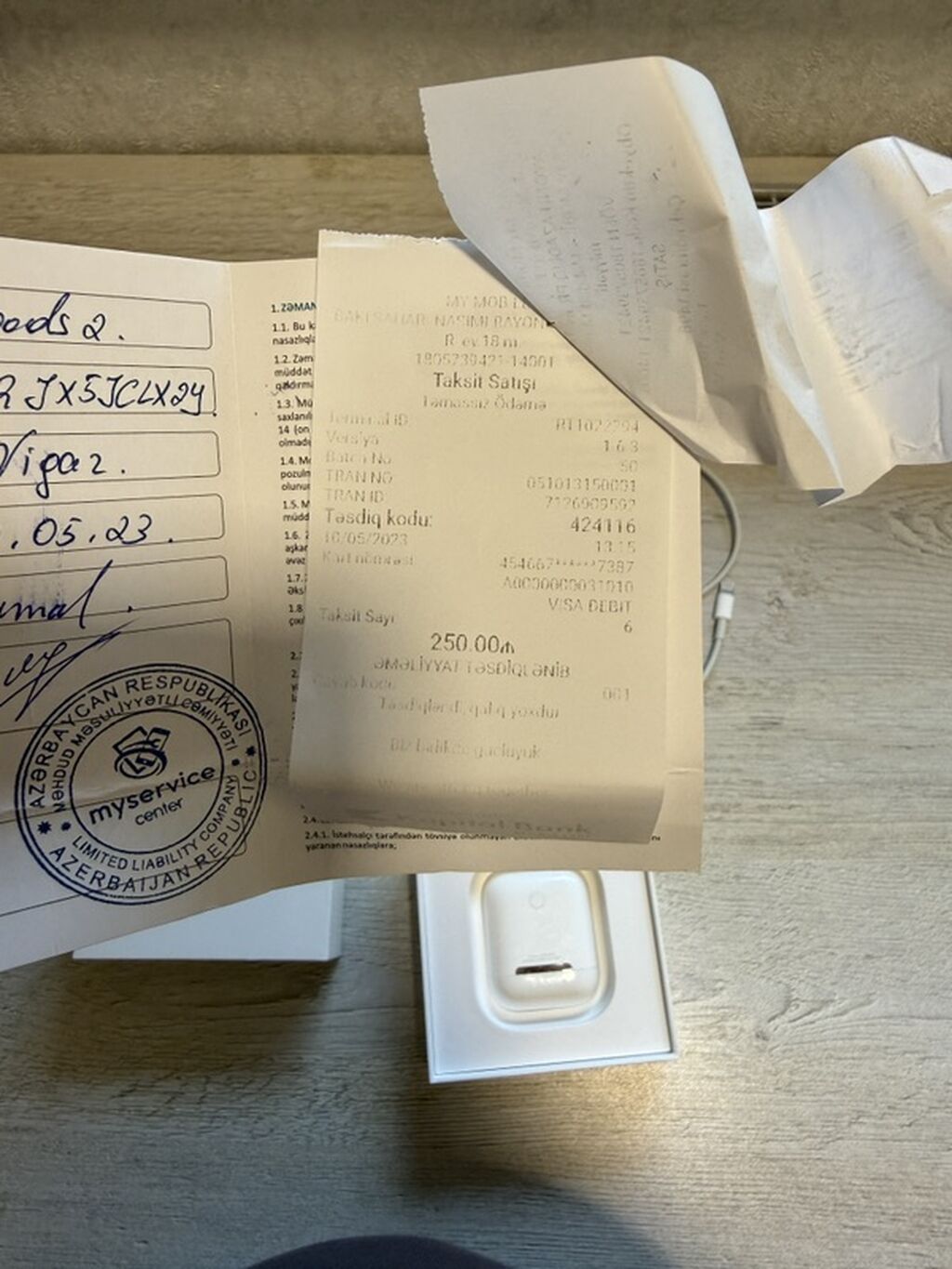 Isleyir originaldir, teze versiyasi alinib deye satilir airpods 2 — Qulaqcıqlar, Bakı (2)