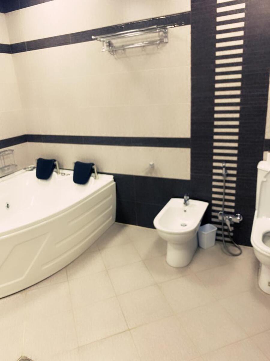 İcarəyə verilir 3 otaqlı yeni tikili 191 m² — Mənzil, Bakı (6)