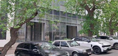 Satılır obyekt 180 m² — Bakı