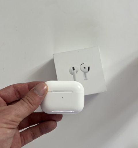 Apple AirPods (2-ci nəsil) – MagSafe şarj qutusu ilə Xüsusiyyətlər — Bakı