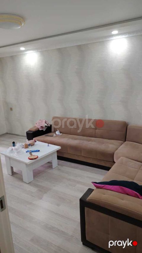 İcarəyə verilir 3 otaqlı köhnə tikili 75 m²