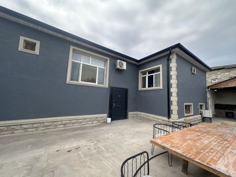 Satılır 4 otaqlı həyət evi/bağ evi 160 m² — Bakı