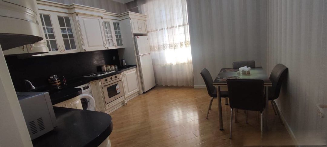 Satılır 2 otaqlı köhnə tikili 98 m² — Mənzil, Bakı (11)