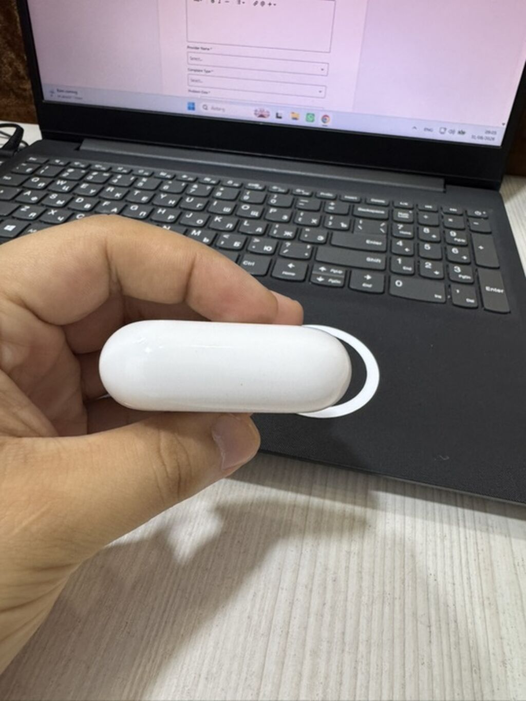 Airpods pro 3 satilir pula ehtiyac oldugu ucun 2aydir istifade — Şarj cihazları, Bakı (4)