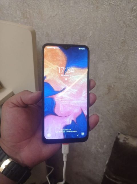 Samsung Galaxy A10, 32 GB, rəng - Qara, İki sim kartlı — Bakı