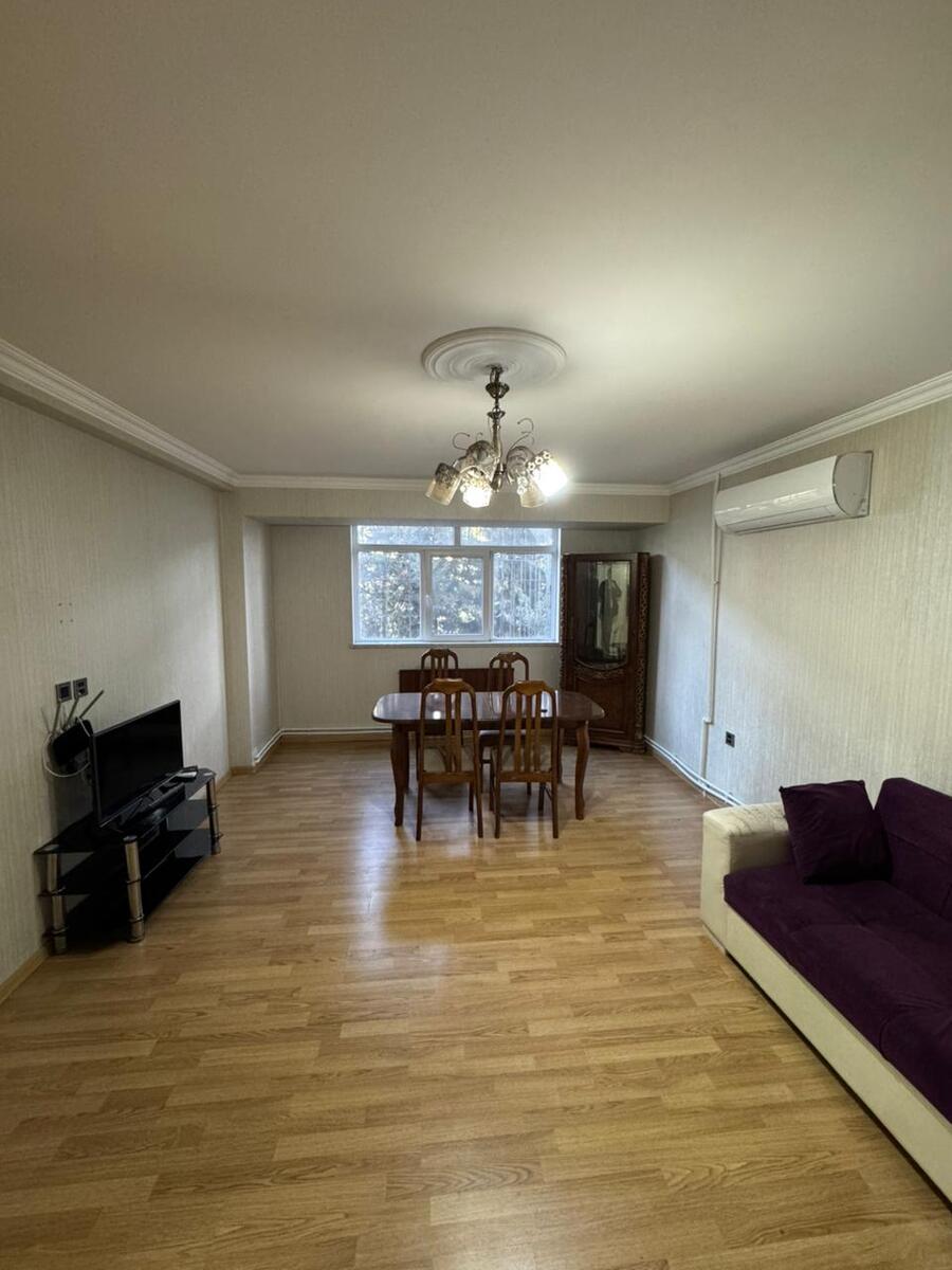 Satılır 3 otaqlı köhnə tikili 75 m² — Mənzil, Bakı (2)